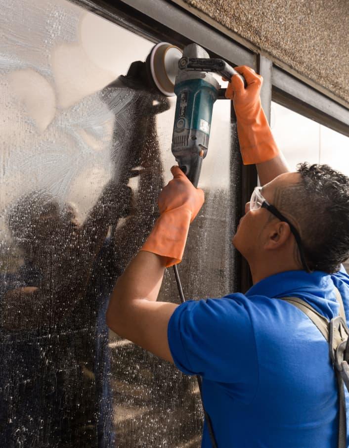 The Guide to Commercial Glass Repair, Replacement and Maintenance